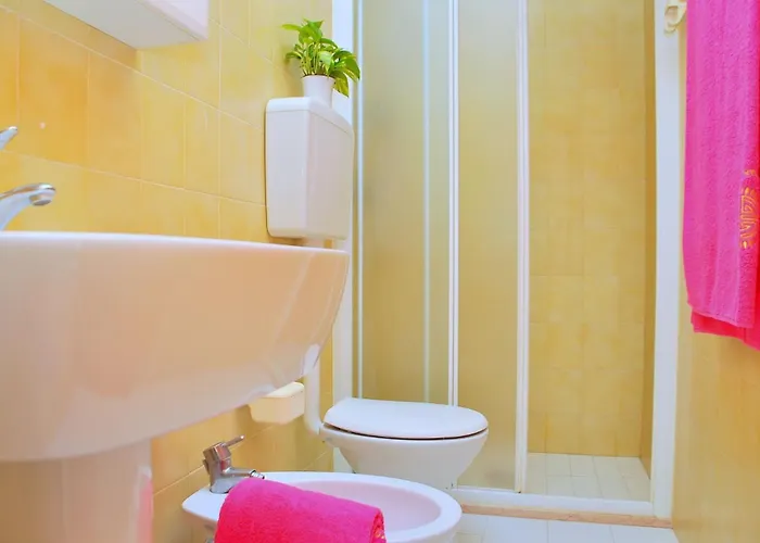 Find Peace Near The Sea In Our Welcoming Flat Apartmán *