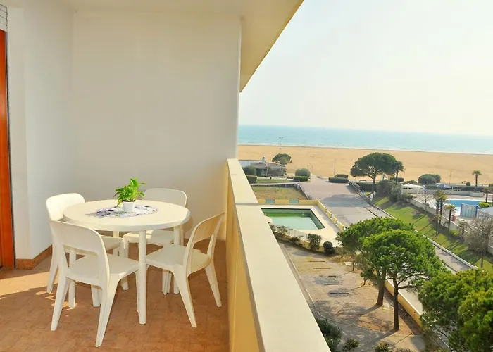 Апартаменты Find Peace Near The Sea In Our Welcoming Flat Бибионе
